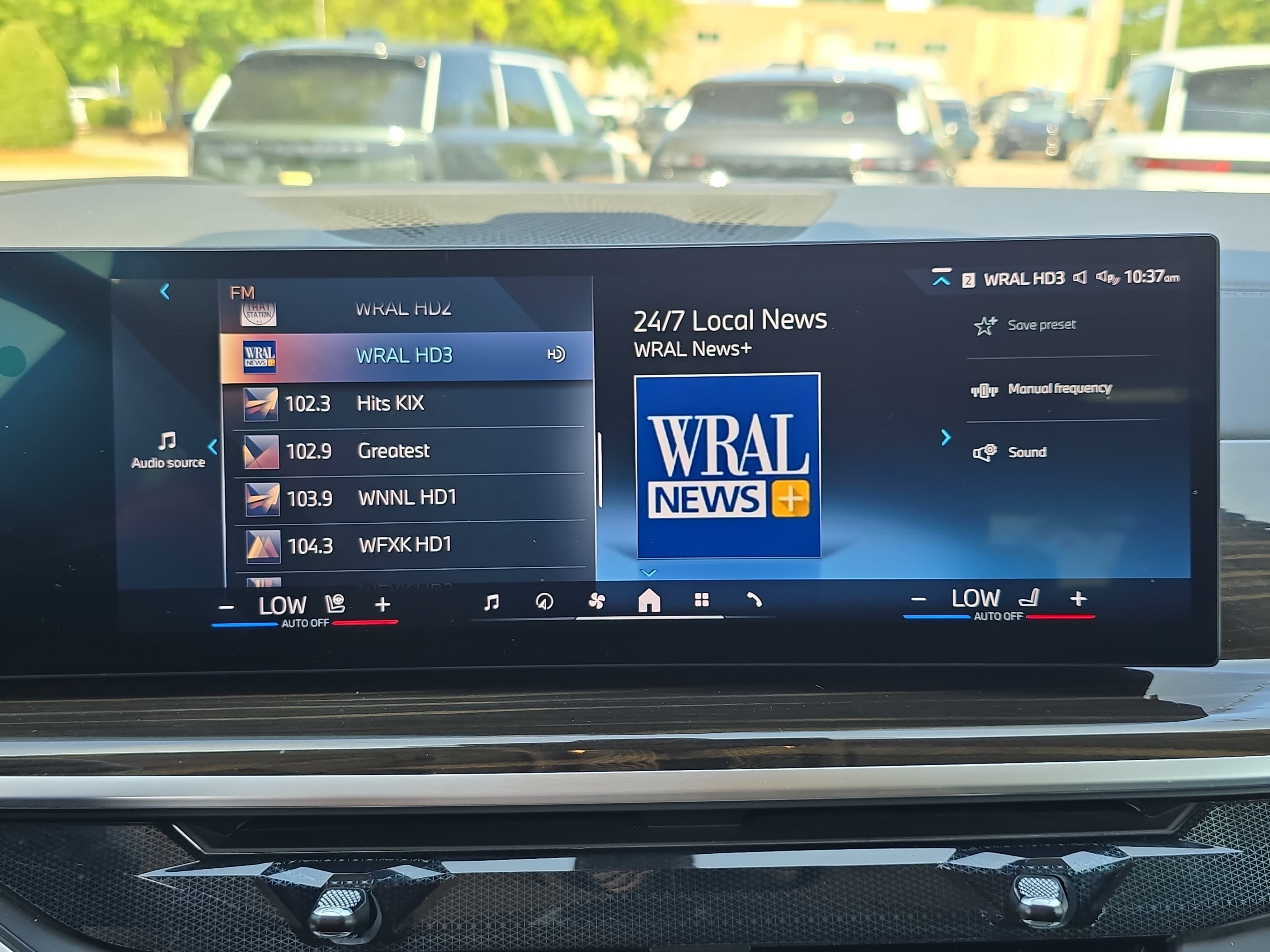 Used 2025 BMW X7 xDrive40i AWD/4WD image 23