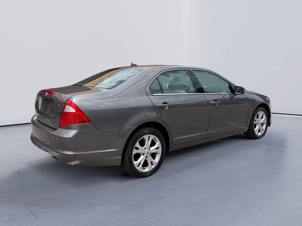 Used 2012 Ford Fusion SE FWD image 3