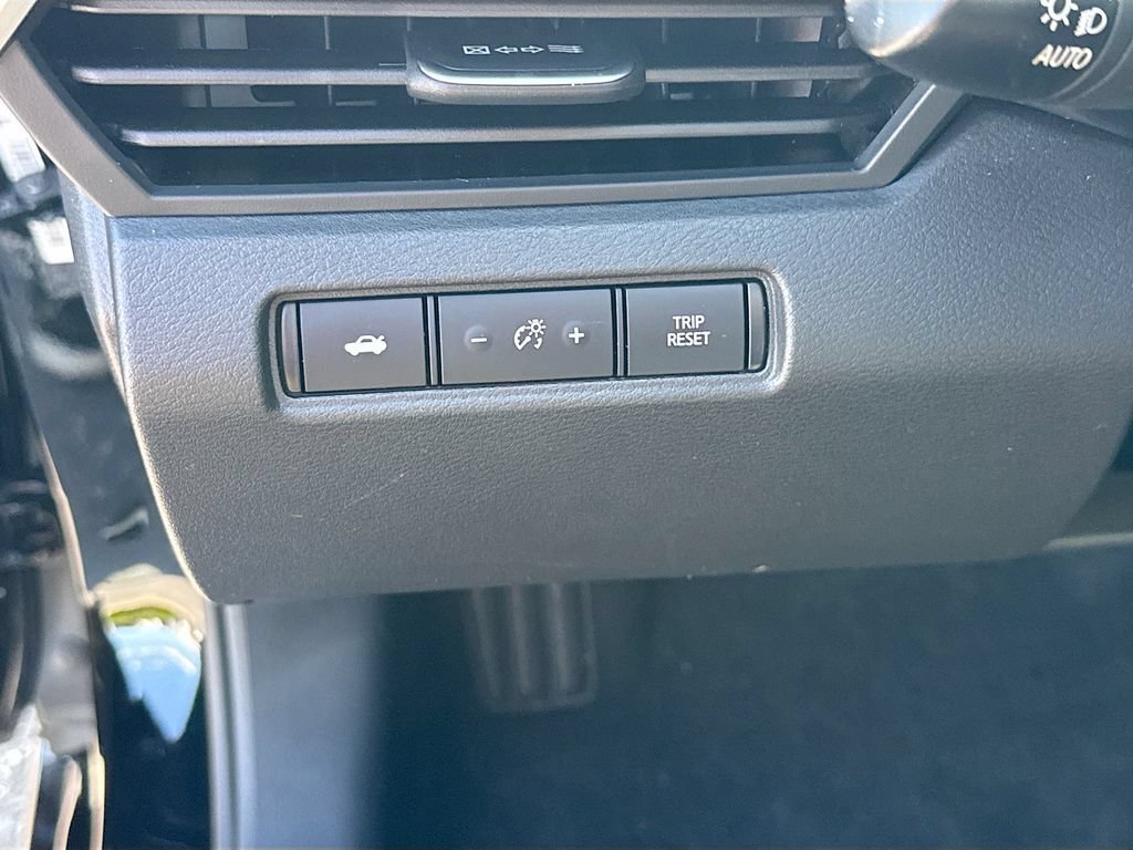 Certified 2025 Nissan Altima 2.5 SV FWD image 11