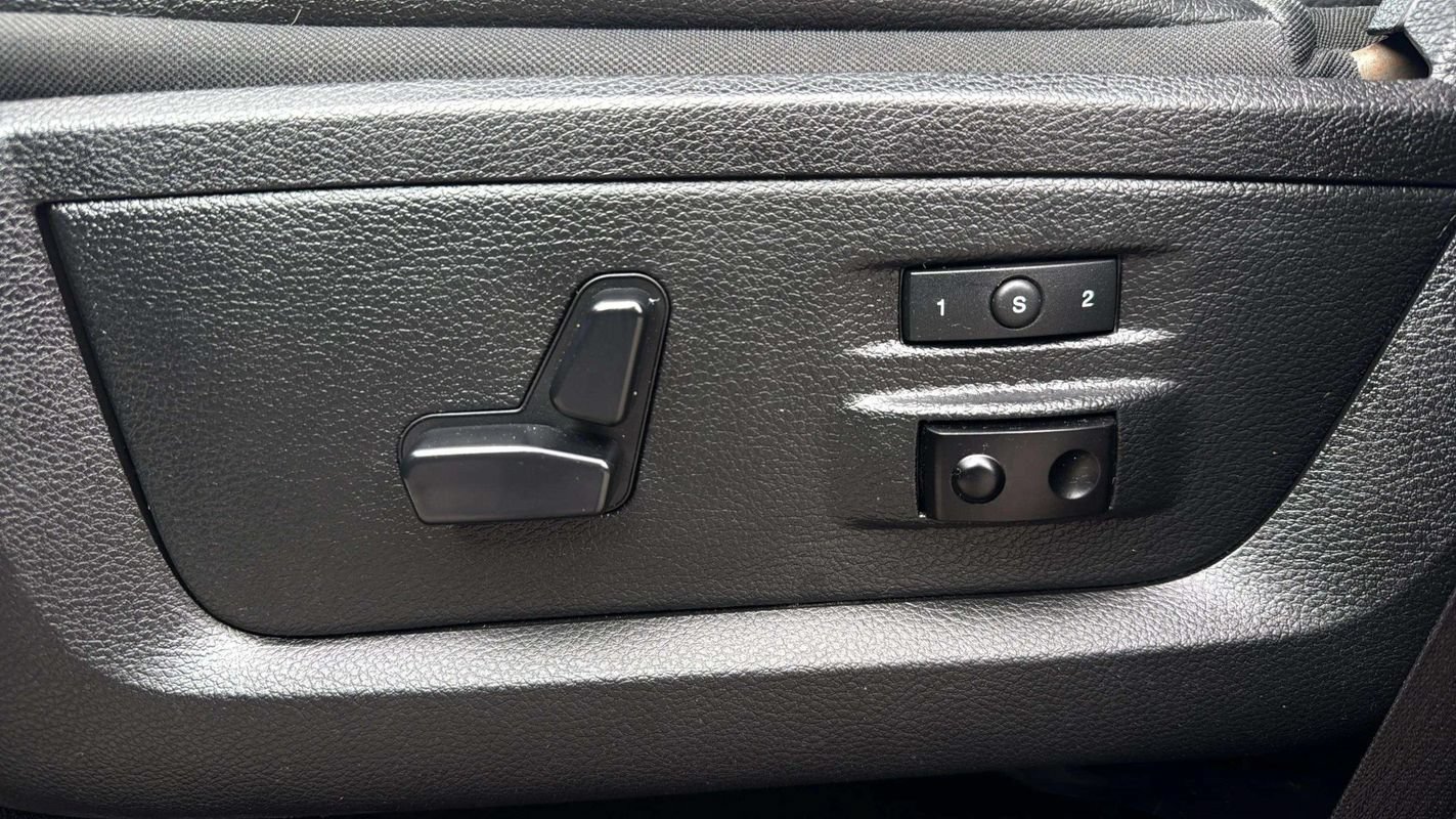 Used 2014 RAM 1500 Laramie AWD/4WD image 14
