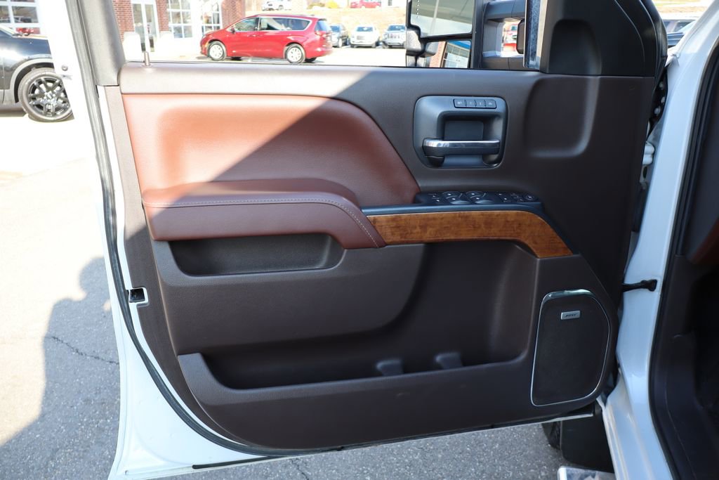 Used 2019 Chevrolet Silverado 3500 High Country w/ Duramax Plus Package image 12
