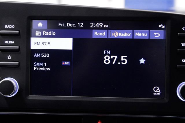 Used 2023 Hyundai Elantra SEL image 33