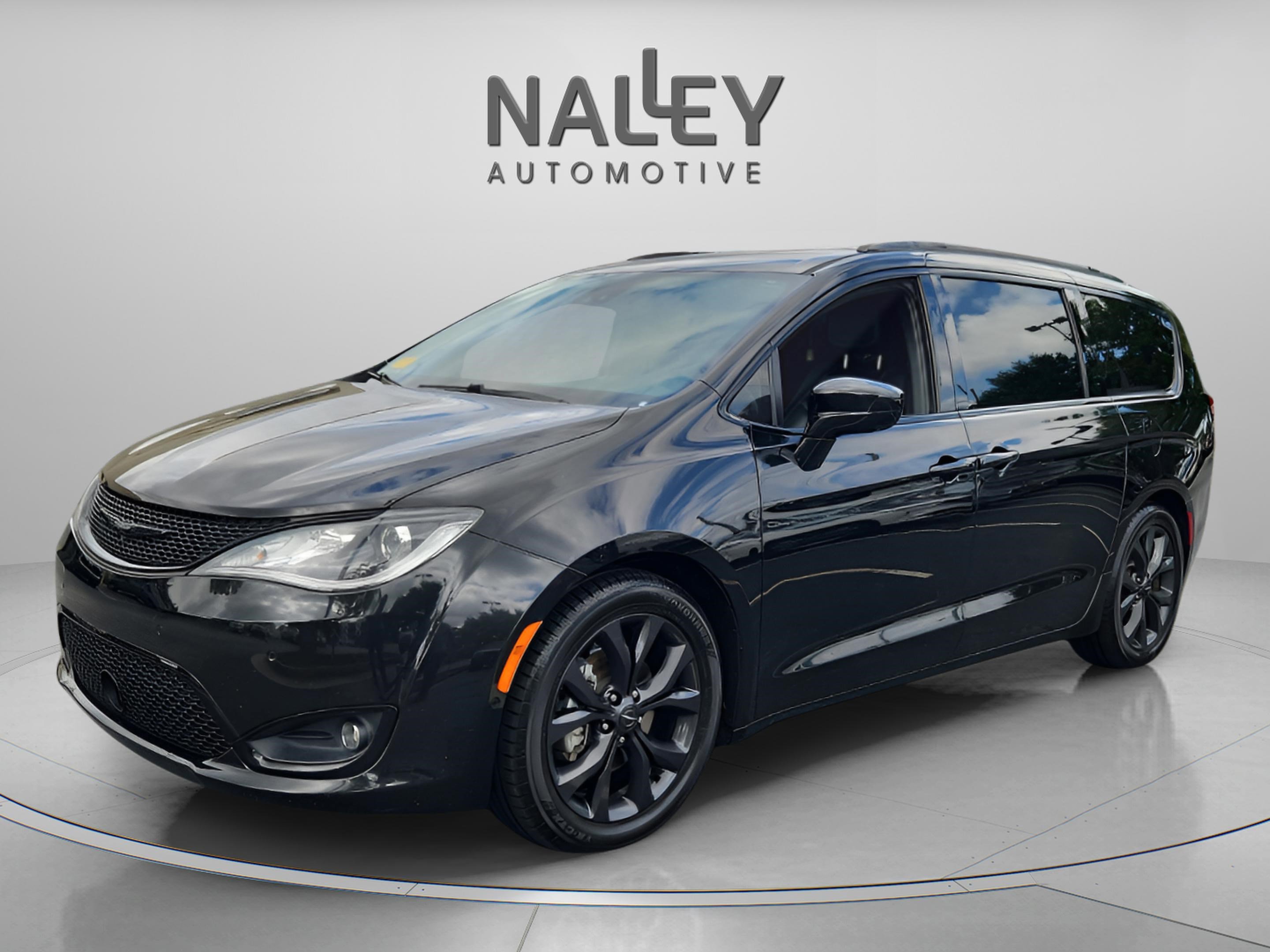 Used 2018 Chrysler Pacifica Touring-L w/ Advanced Safetytec Group