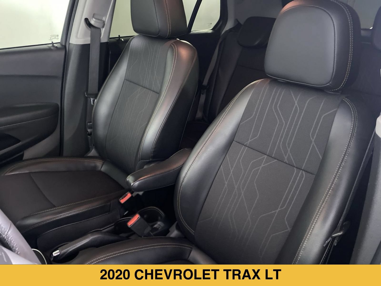 Certified 2020 Chevrolet Trax LT w/ LT Convenience Package FWD image 10