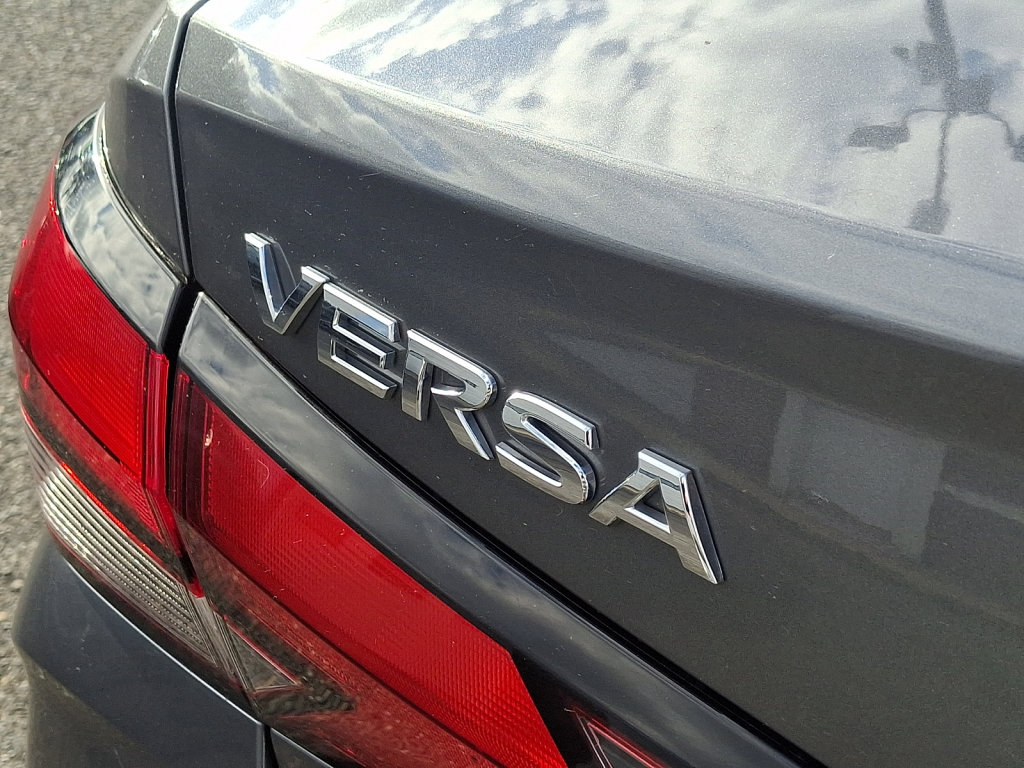 Used 2024 Nissan Versa SV FWD image 17