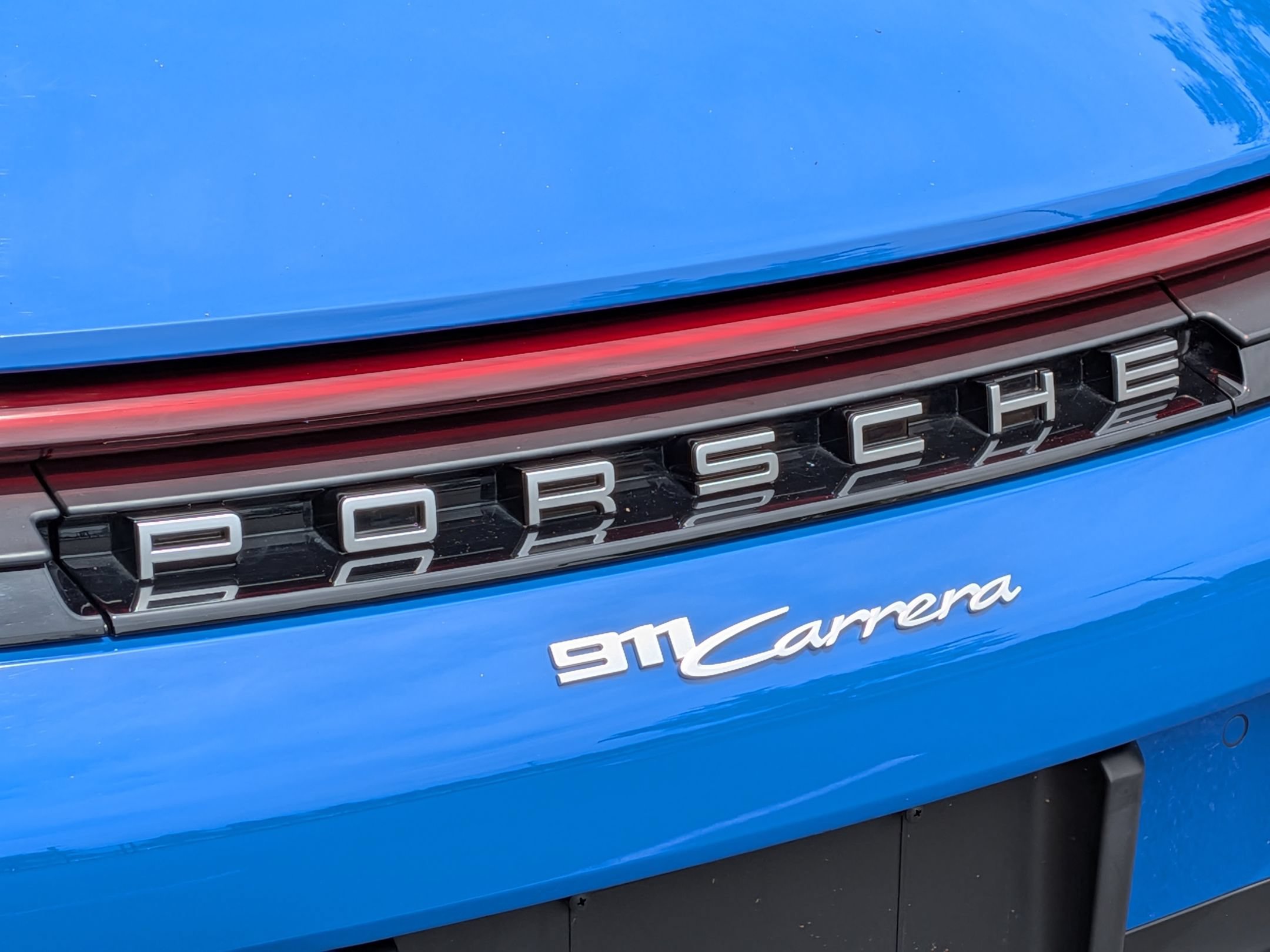 Certified 2025 Porsche 911 Carrera RWD image 29