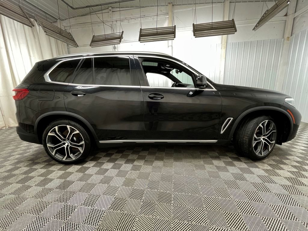 Used 2019 BMW X5 xDrive40i w/ Premium Package 2 AWD/4WD image 22