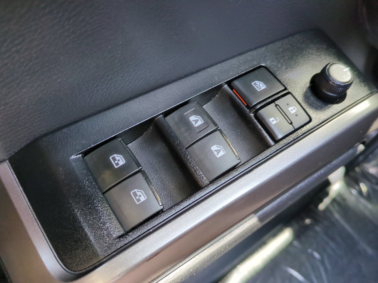 Used 2023 Toyota Tacoma SR5 w/ Technology Package AWD/4WD image 22