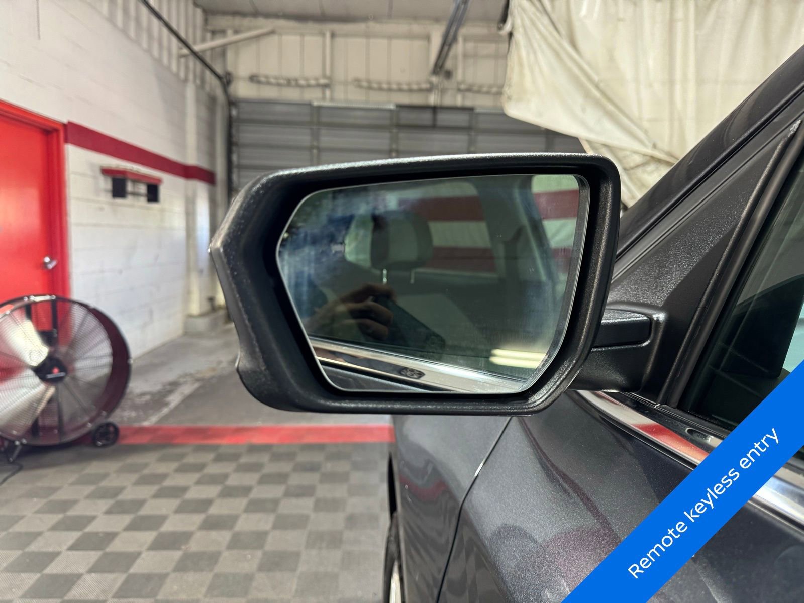 Used 2023 Chevrolet Equinox LT w/ Driver Convenience Package image 7