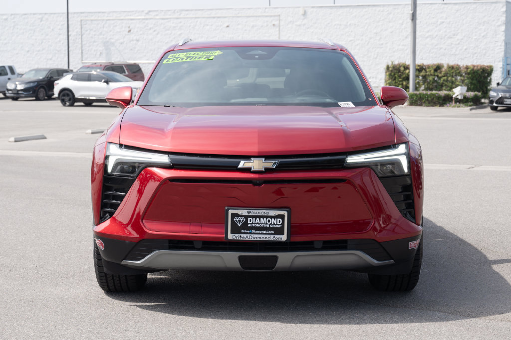 Used 2024 Chevrolet Blazer EV LT AWD/4WD image 2