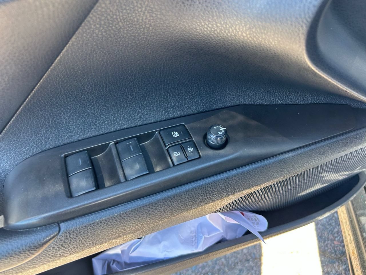 Used 2023 Toyota Camry SE FWD image 28