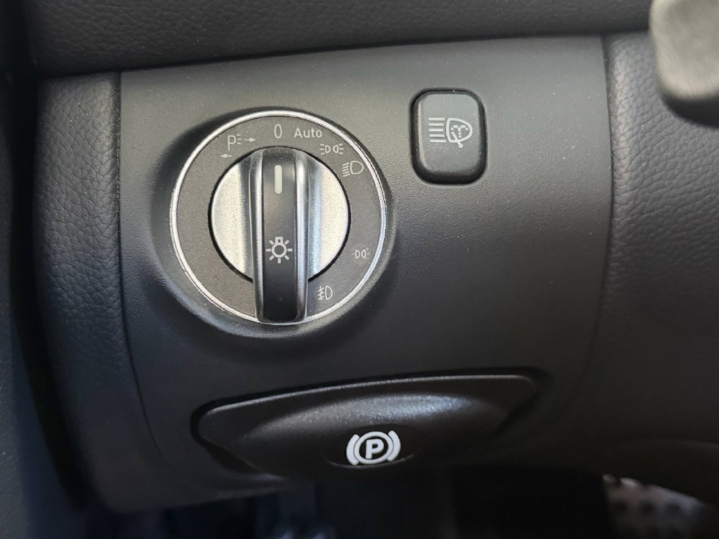 Used 2009 Mercedes-Benz SL 550 image 25