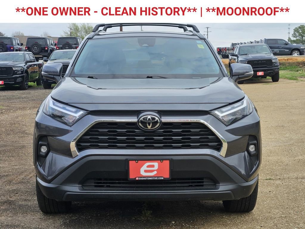 Used 2023 Toyota RAV4 XLE Premium image 2