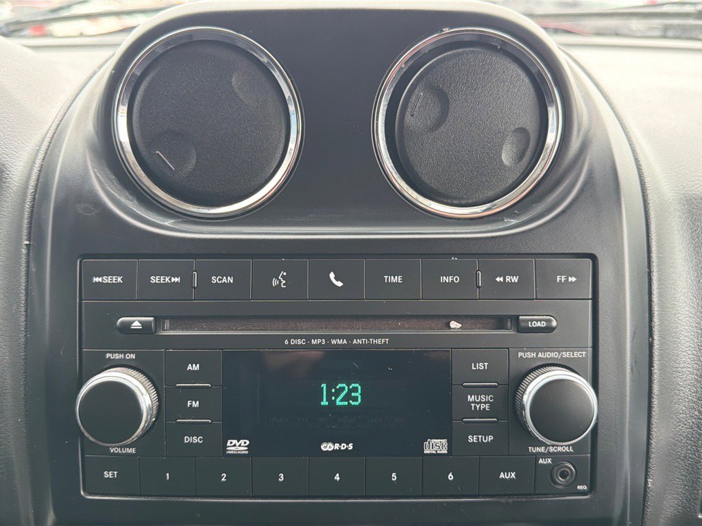 Used 2013 Jeep Compass Sport image 11