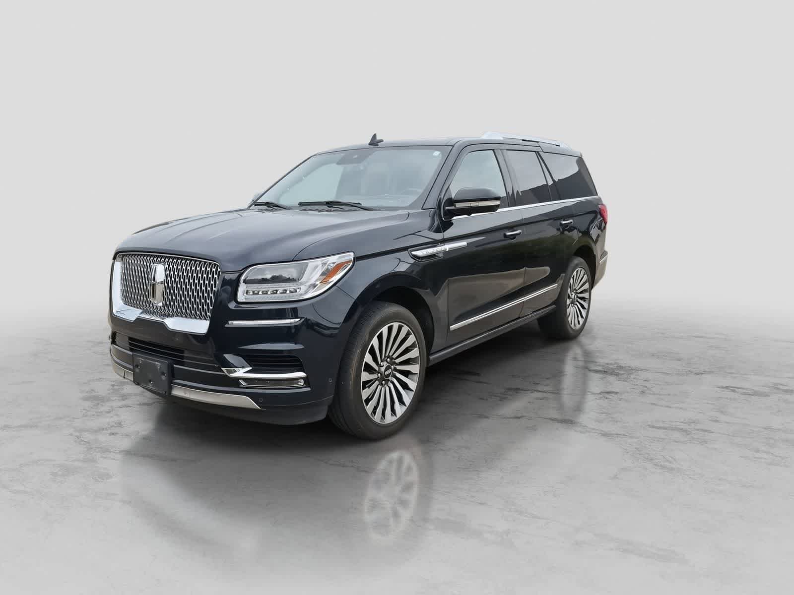 Used 2021 Lincoln Navigator Reserve w/ Luxury Package AWD/4WD image 4