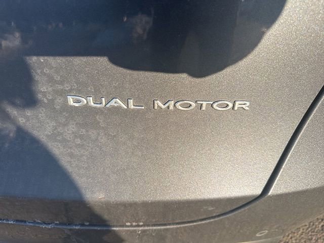 Used 2022 Tesla Model Y Long Range image 5