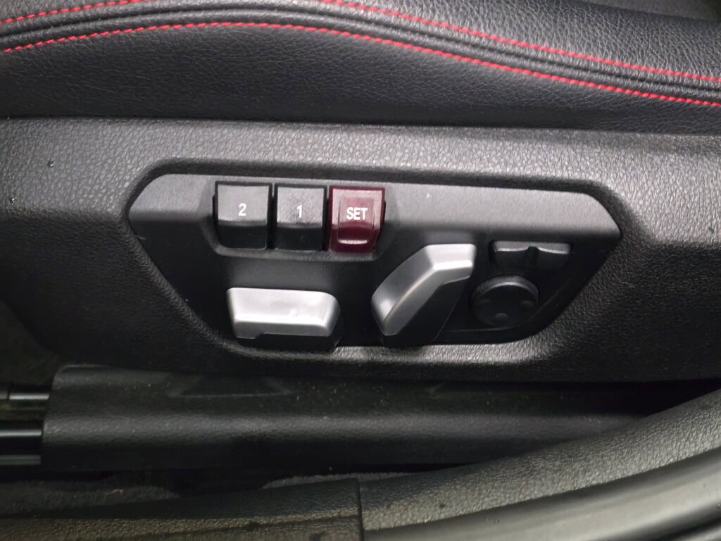 Used 2017 BMW 340i xDrive Sedan image 32