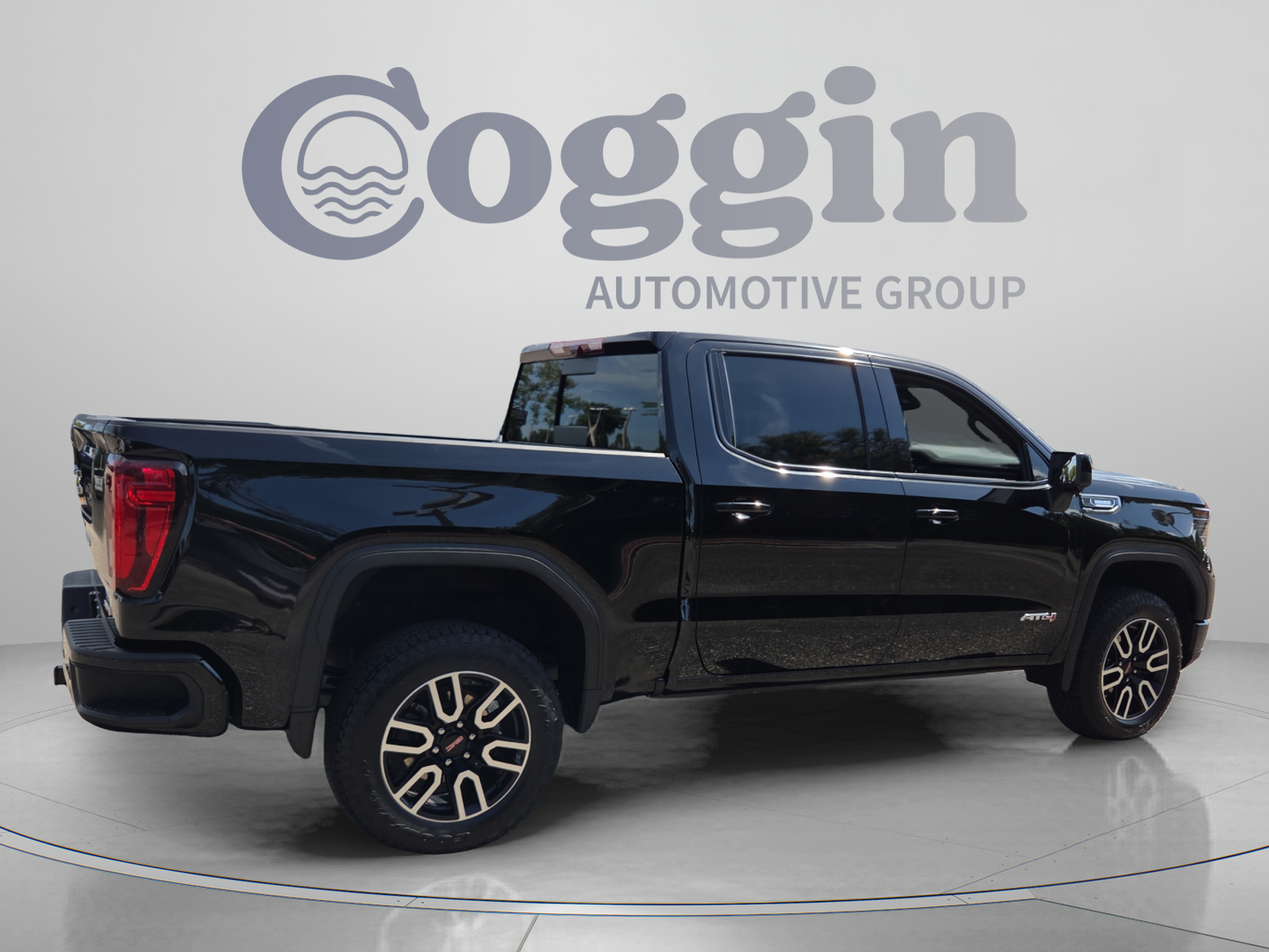 Certified 2026 GMC Sierra 1500 AT4 w/ AT4 Premium Package AWD/4WD image 5