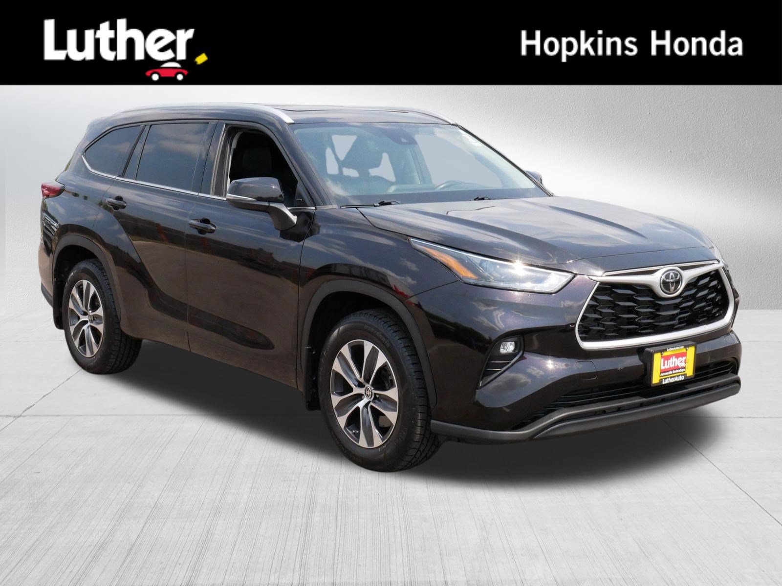 Used 2022 Toyota Highlander XLE