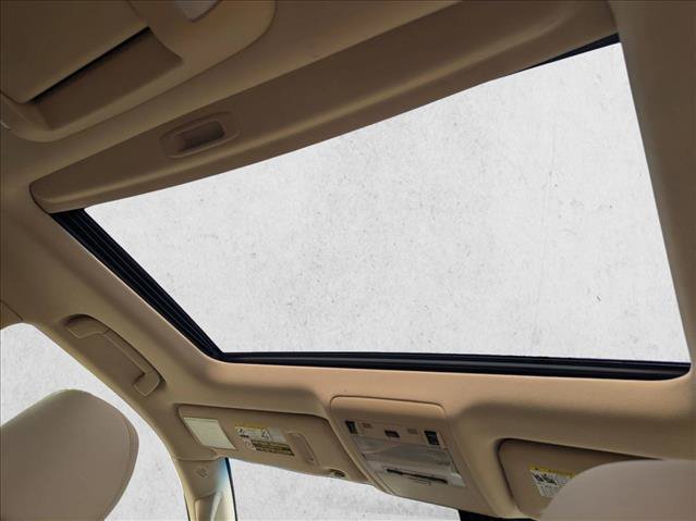 Used 2013 Toyota Land Cruiser AWD/4WD image 21
