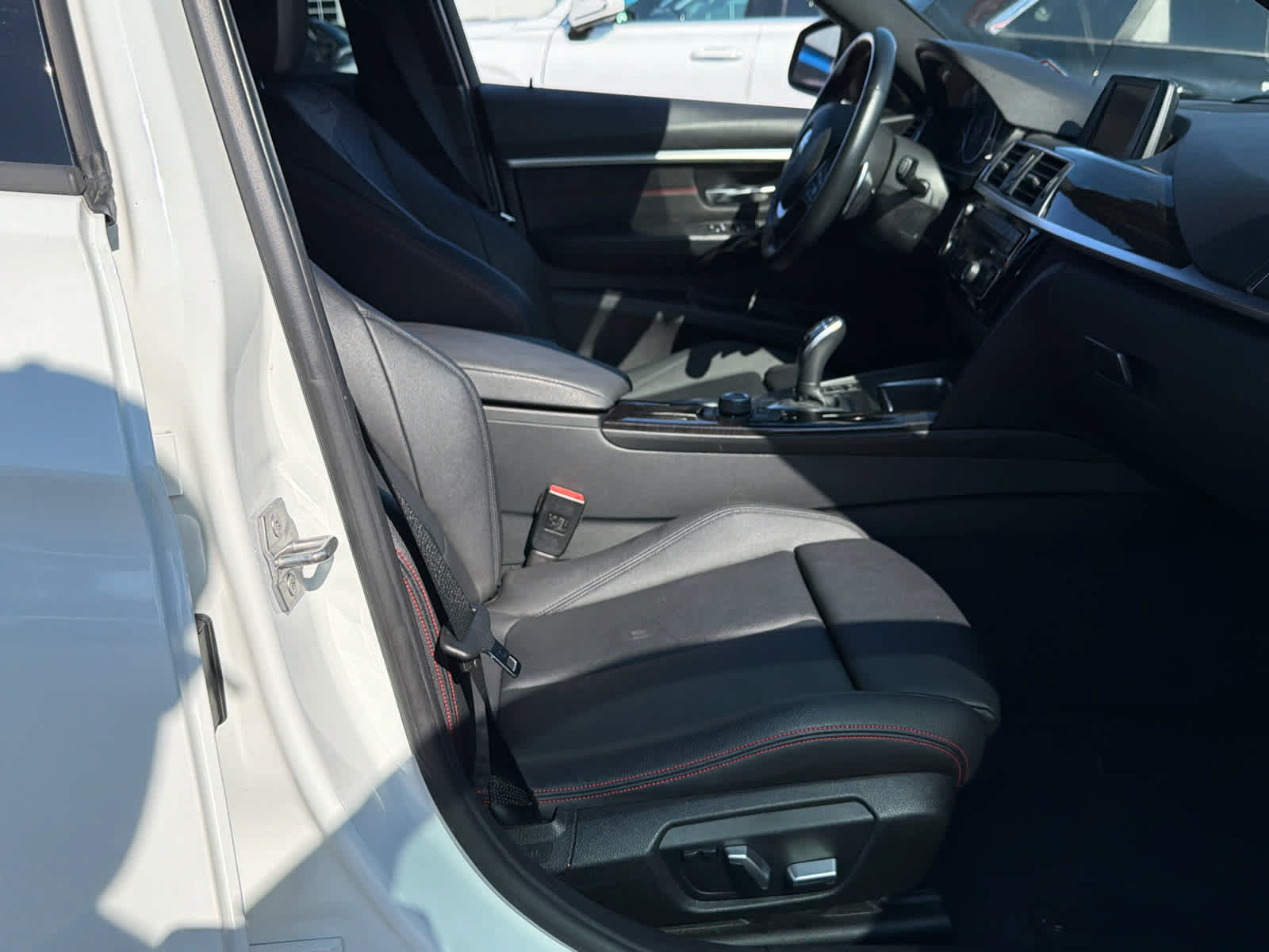 Used 2016 BMW 328i xDrive Sedan AWD/4WD image 21