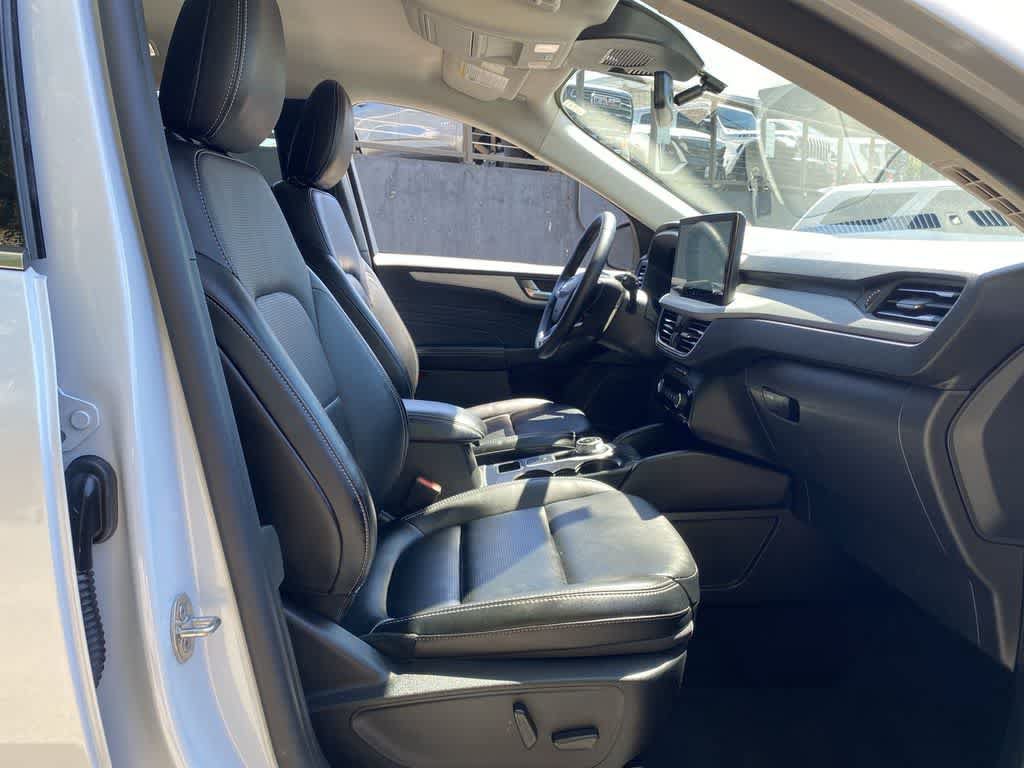 Used 2025 Ford Escape Platinum AWD/4WD image 18