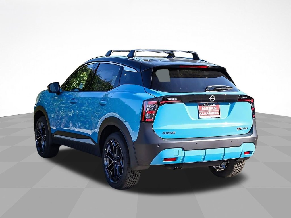 New 2026 Nissan Kicks SR w/ Cold Weather Package AWD/4WD image 9