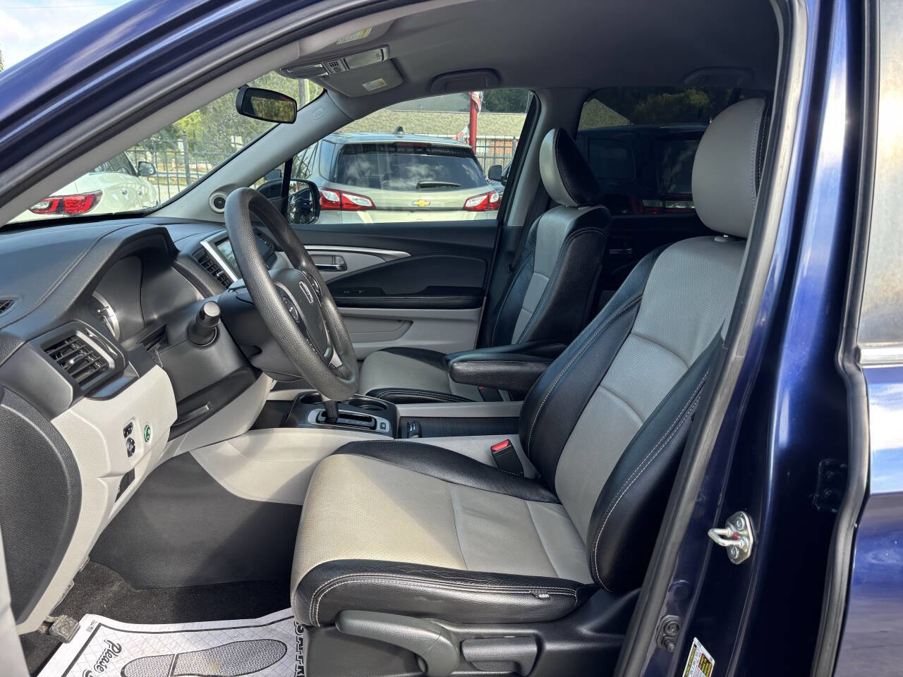 Used 2017 Honda Ridgeline RTS image 8