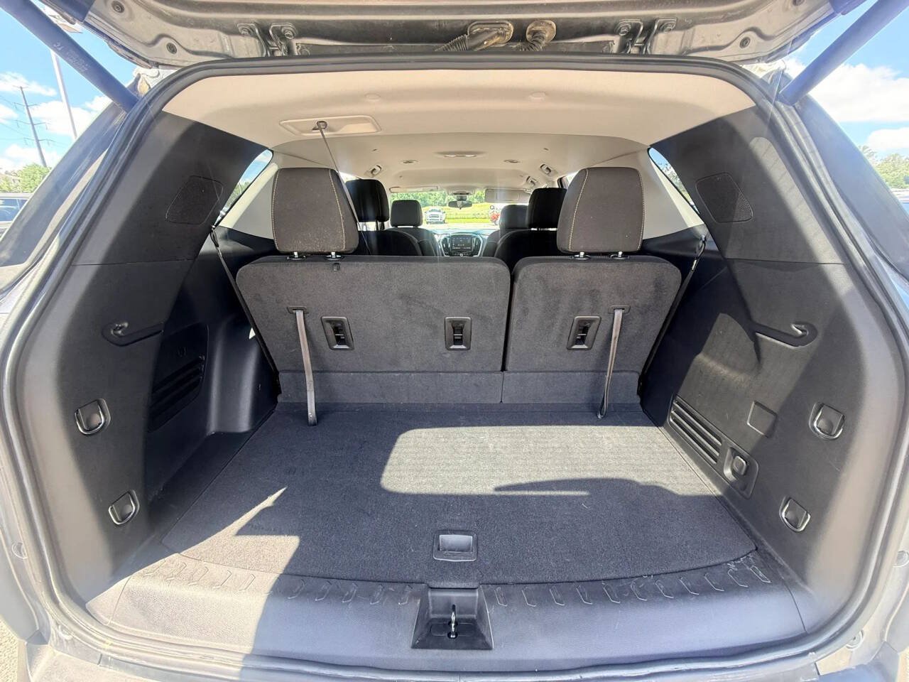 Used 2020 Chevrolet Traverse LT w/ Driver Confidence II Package AWD/4WD image 21
