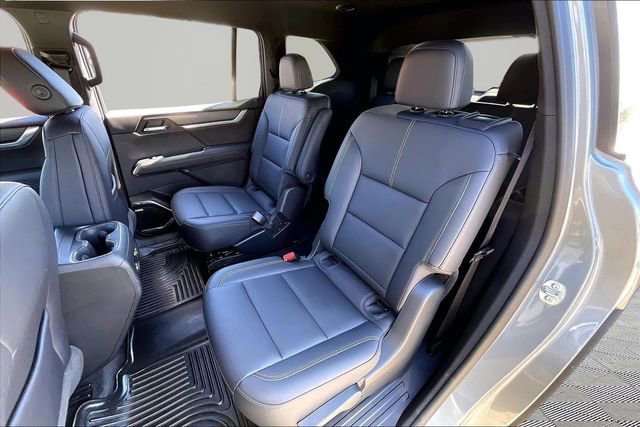 Used 2024 GMC Acadia Elevation w/ Luxury Package image 16