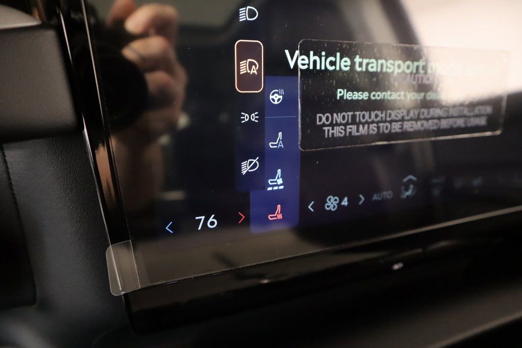 New 2025 Lincoln Navigator Reserve image 7