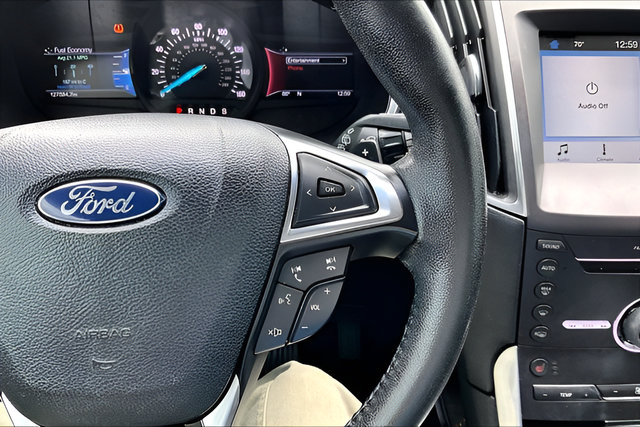 Used 2016 Ford Edge Titanium AWD/4WD image 11