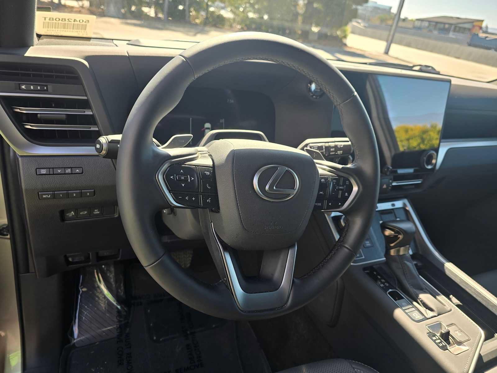 Used 2025 Lexus GX 550 w/ Cold Area Package AWD/4WD image 25