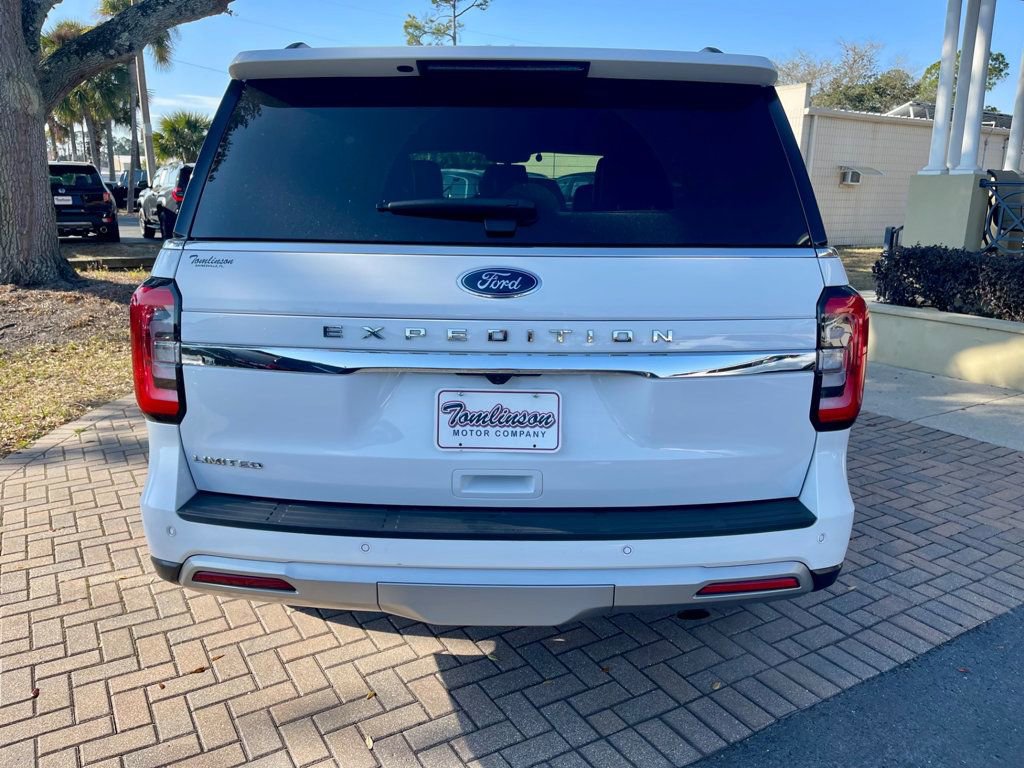 Used 2024 Ford Expedition Limited image 4