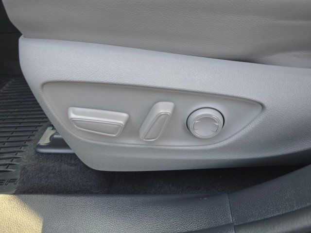 Used 2021 Toyota Highlander XLE image 27