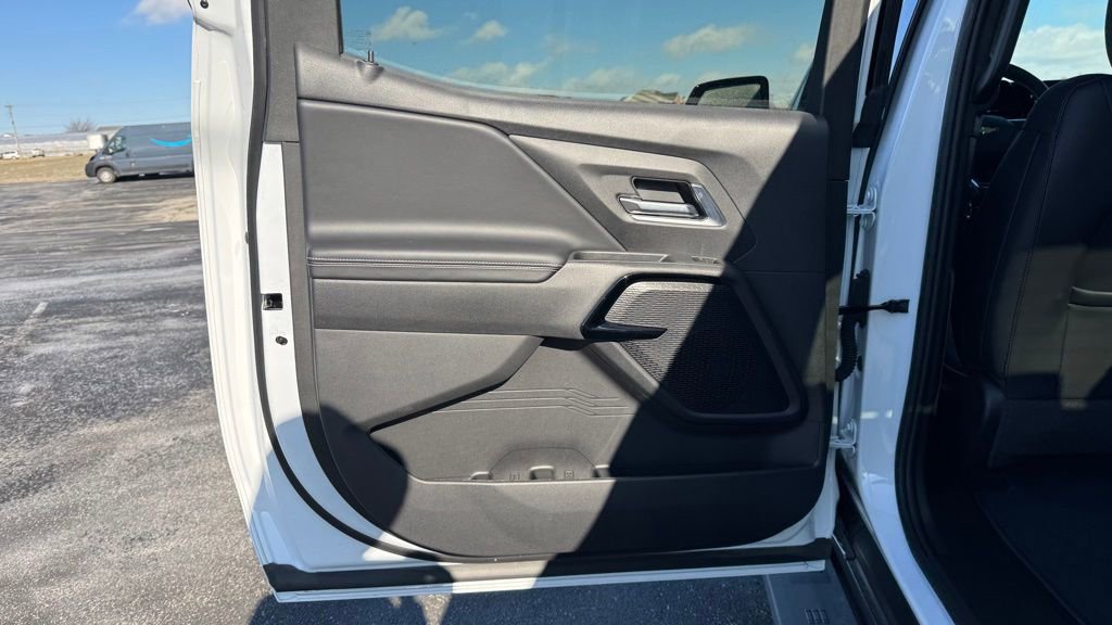 New 2025 Chevrolet Silverado EV LT AWD/4WD image 14