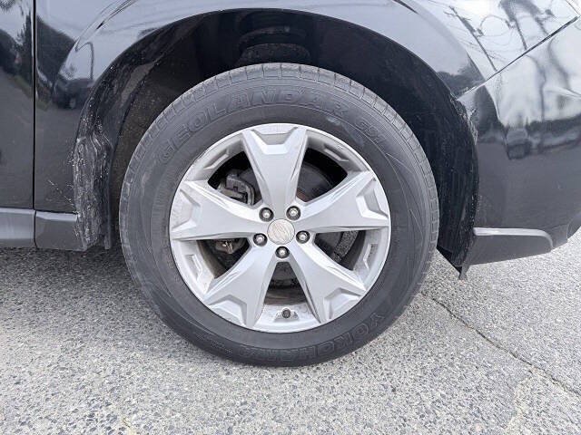 Used 2016 Subaru Forester 2.5i Limited AWD/4WD image 8