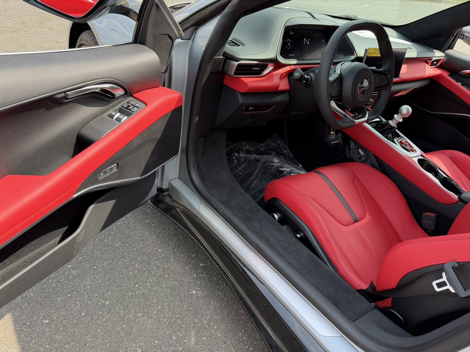Used 2025 Lotus Emira RWD image 26