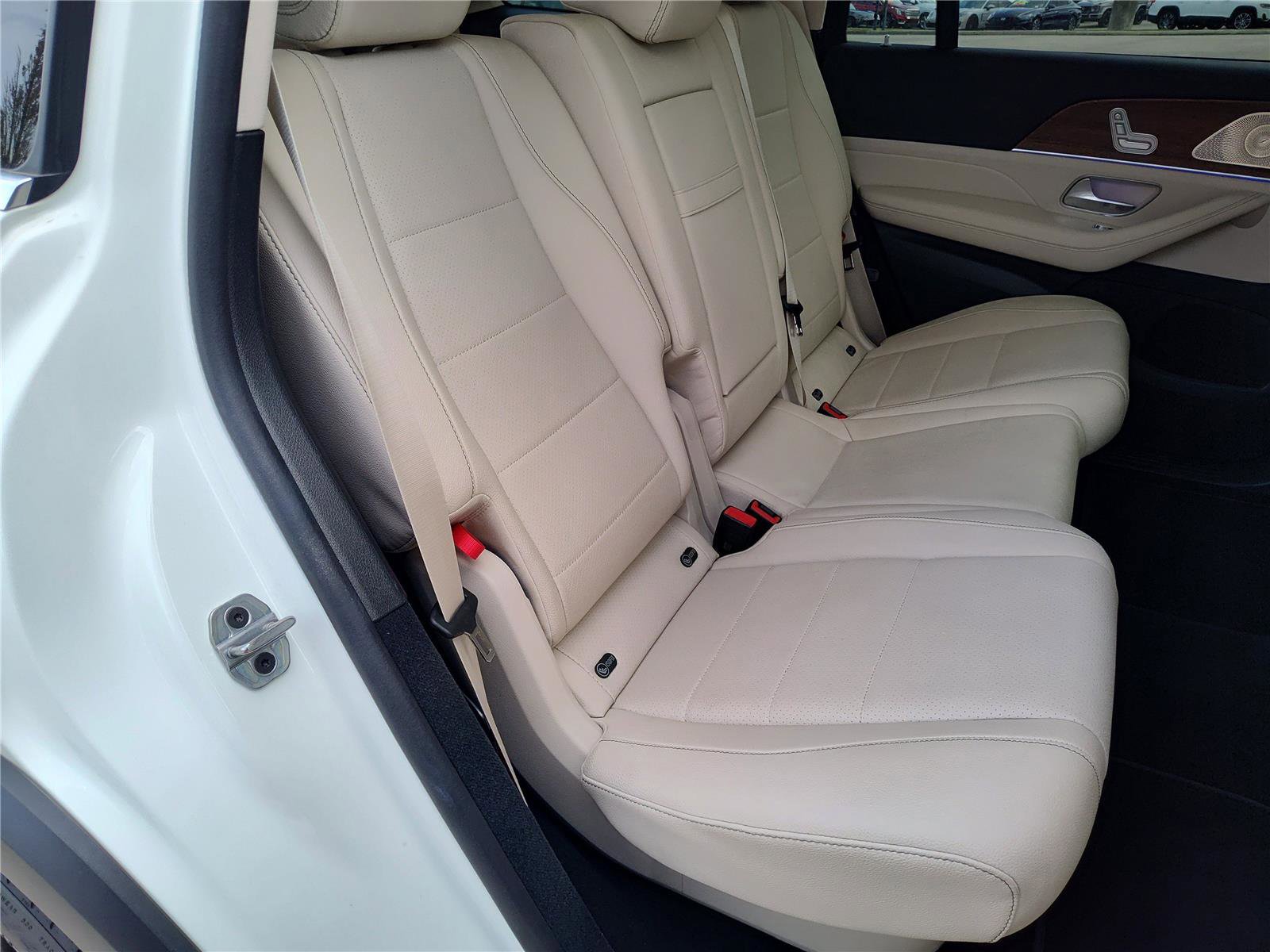 Certified 2025 Mercedes-Benz GLS 450 4MATIC image 26