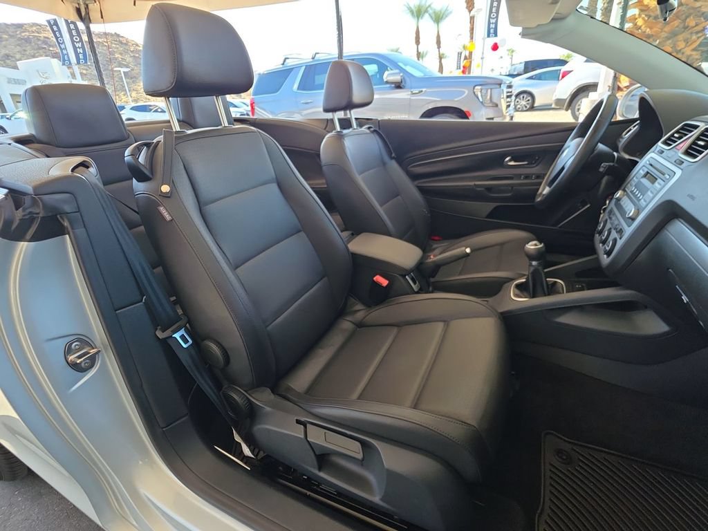 Used 2007 Volkswagen Eos 2.0T FWD image 27