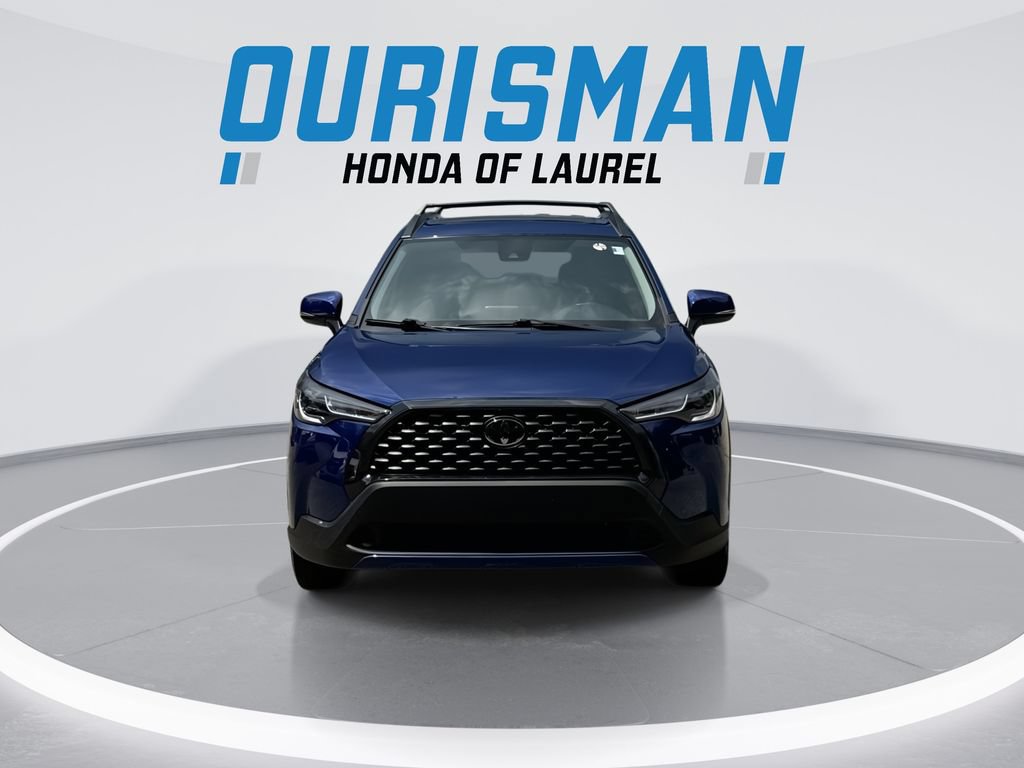 Used 2022 Toyota Corolla Cross LE w/ Moonroof Package AWD/4WD image 3