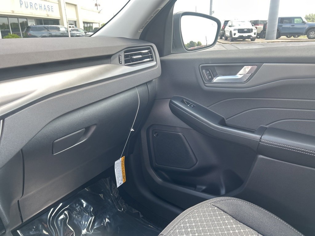 New 2025 Ford Escape Active w/ Active Premium Tech Pack image 28