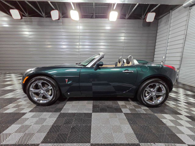 Used 2009 Pontiac Solstice Convertible w/ Premium Package RWD image 9
