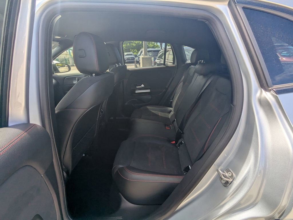 Certified 2025 Mercedes-Benz GLA 250 image 23