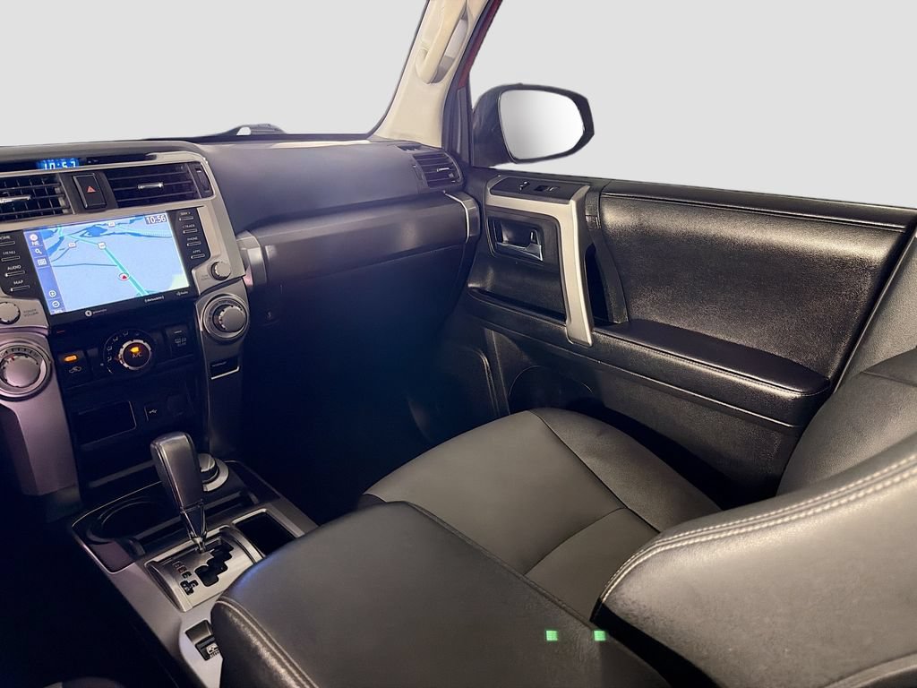 Used 2022 Toyota 4Runner SR5 Premium w/ Moonroof Package AWD/4WD image 26