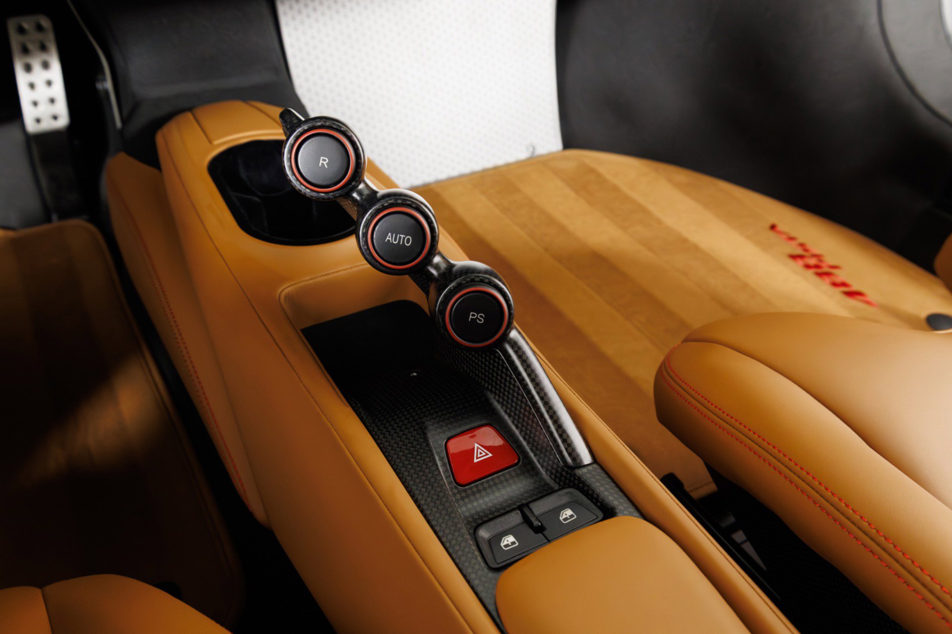 Used 2020 Ferrari 488 Pista Coupe RWD image 25