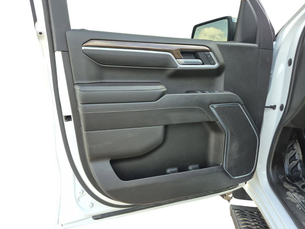 Used 2022 Chevrolet Silverado 1500 LT w/ Z71 Off-Road Package image 26