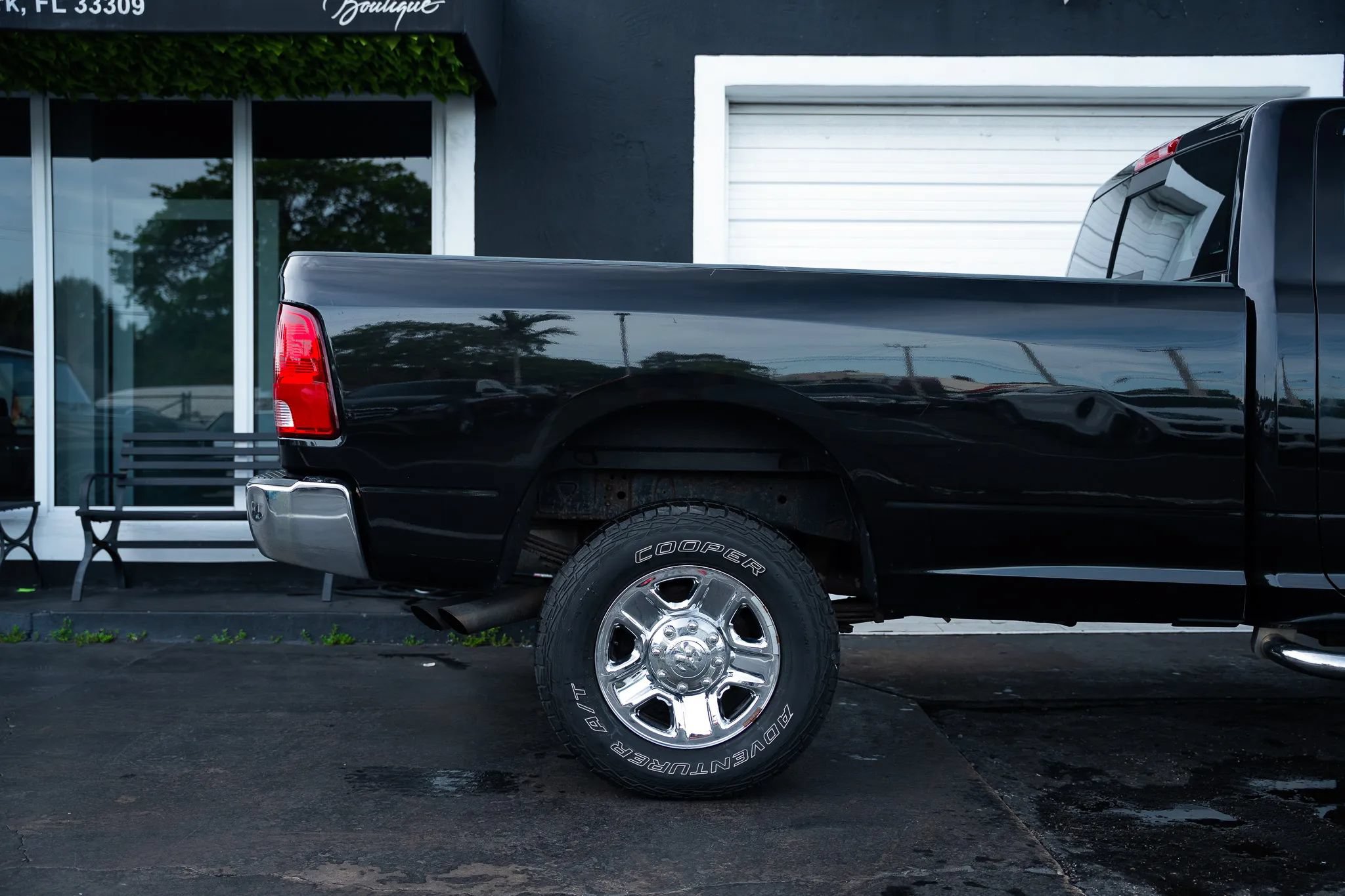 Used 2018 RAM 3500 SLT w/ Snow Chief Group AWD/4WD image 8