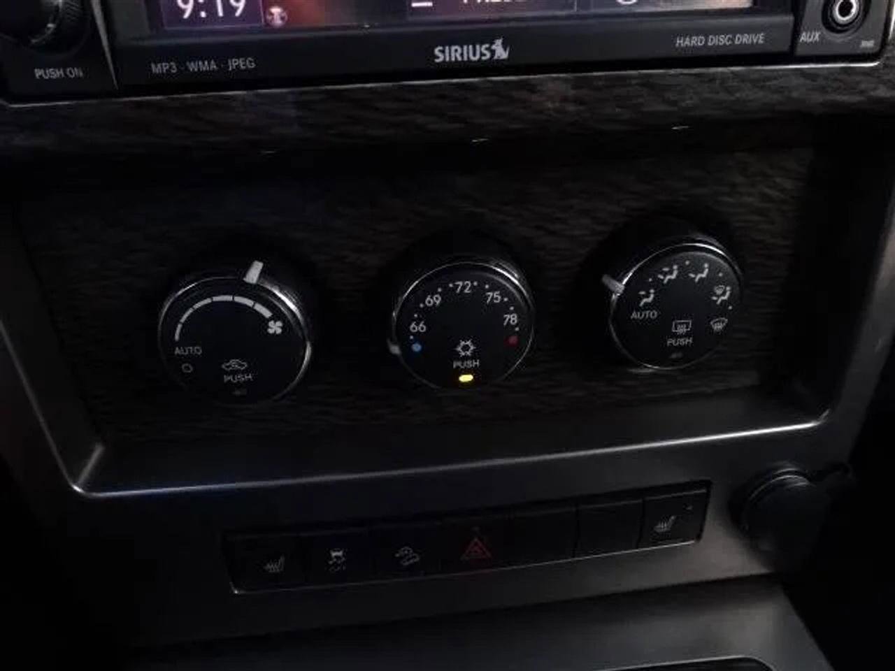 Used 2012 Jeep Liberty Limited w/ Comfort/Convenience Group image 43