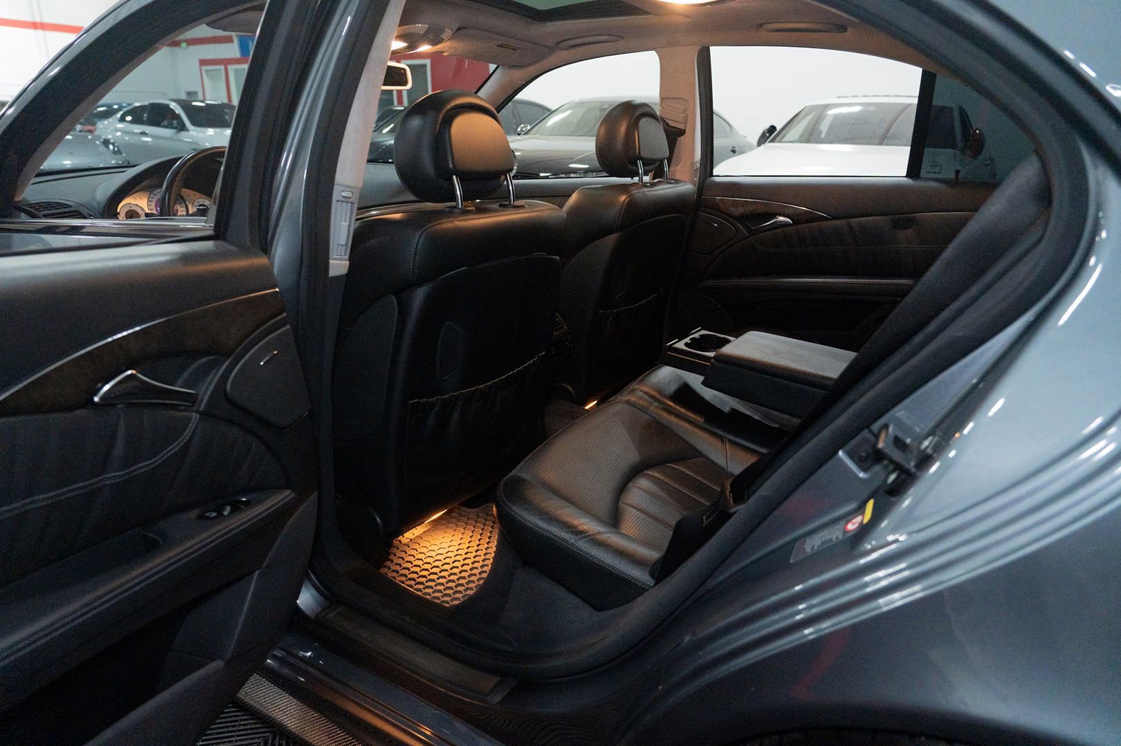 Used 2005 Mercedes-Benz E 55 AMG Sedan image 27